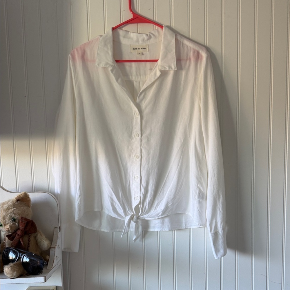Cloth & Stone sz Small White Button-Front Tie Hem Blouse Never worn
